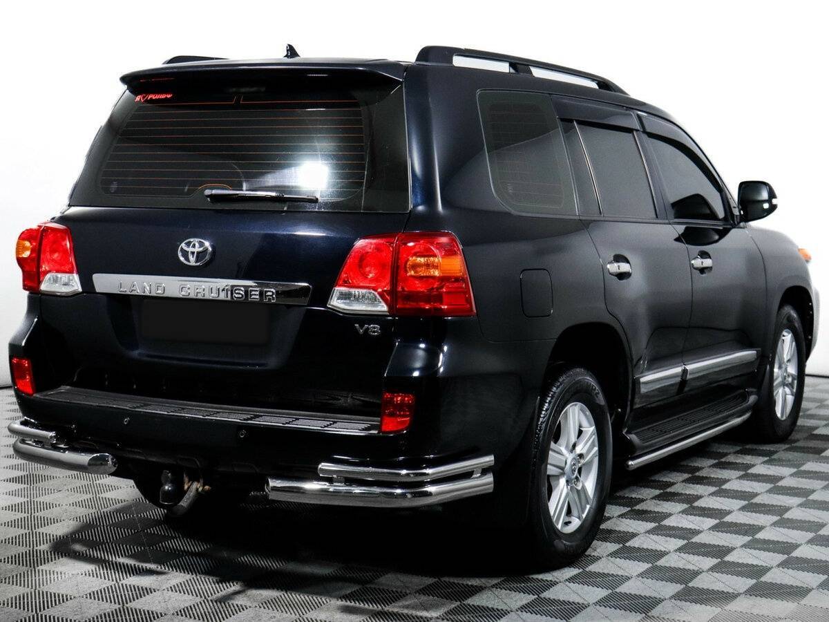Toyota Land Cruiser с пробегом — 2013 год. Фото: #4