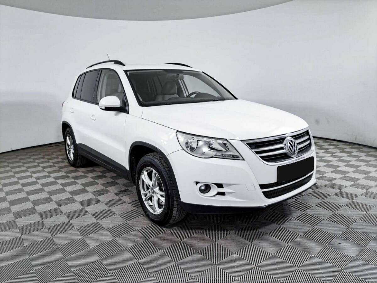 Volkswagen Tiguan с пробегом — 2010 год. Фото: #2