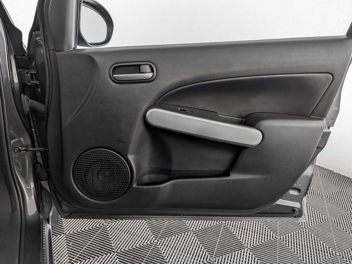 Mazda 2 с пробегом — 2013 год. Фото: #19
