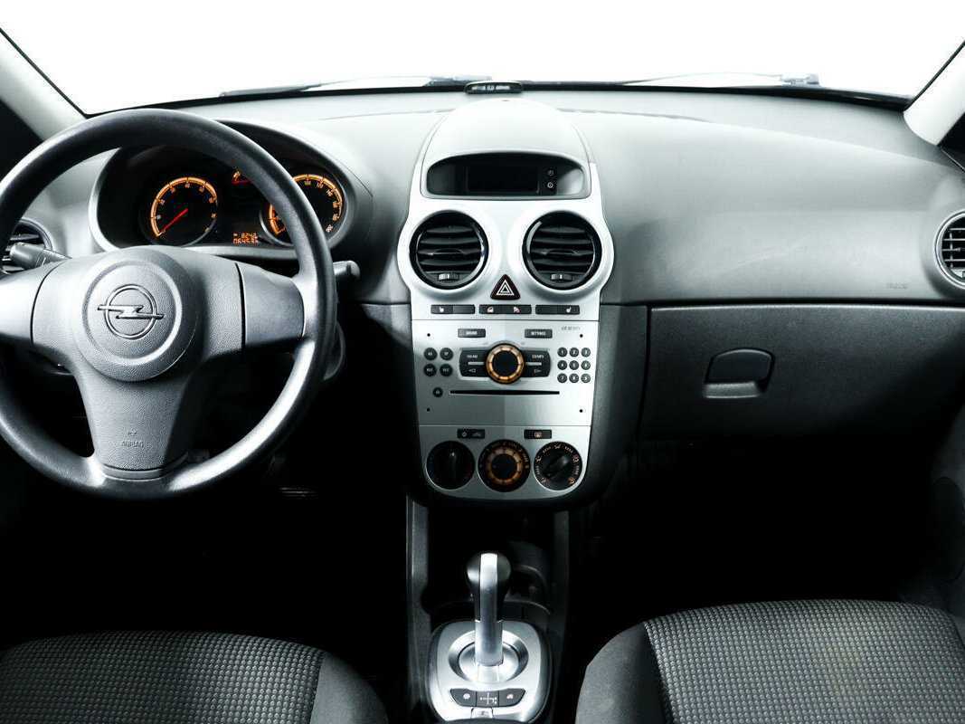 Opel Corsa с пробегом — 2011 год. Фото: #10