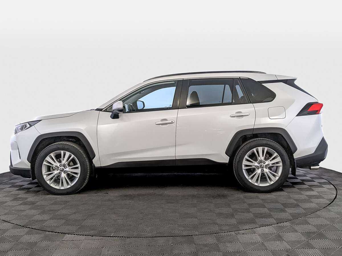 Toyota RAV4 с пробегом — 2022 год. Фото: #7