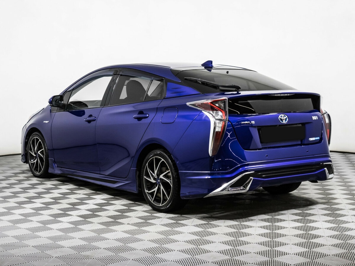 Toyota Prius с пробегом — 2016 год. Фото: #5