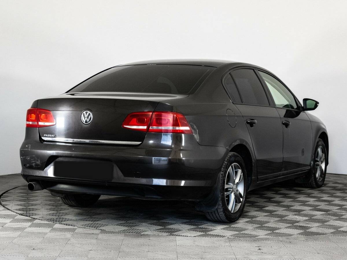 Volkswagen Passat с пробегом — 2011 год. Фото: #3