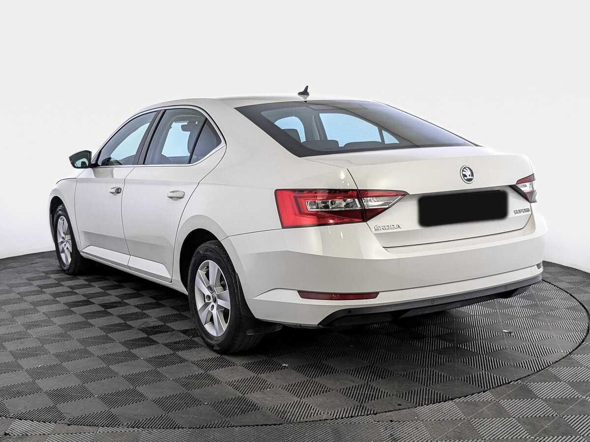 Skoda Superb с пробегом — 2017 год. Фото: #6