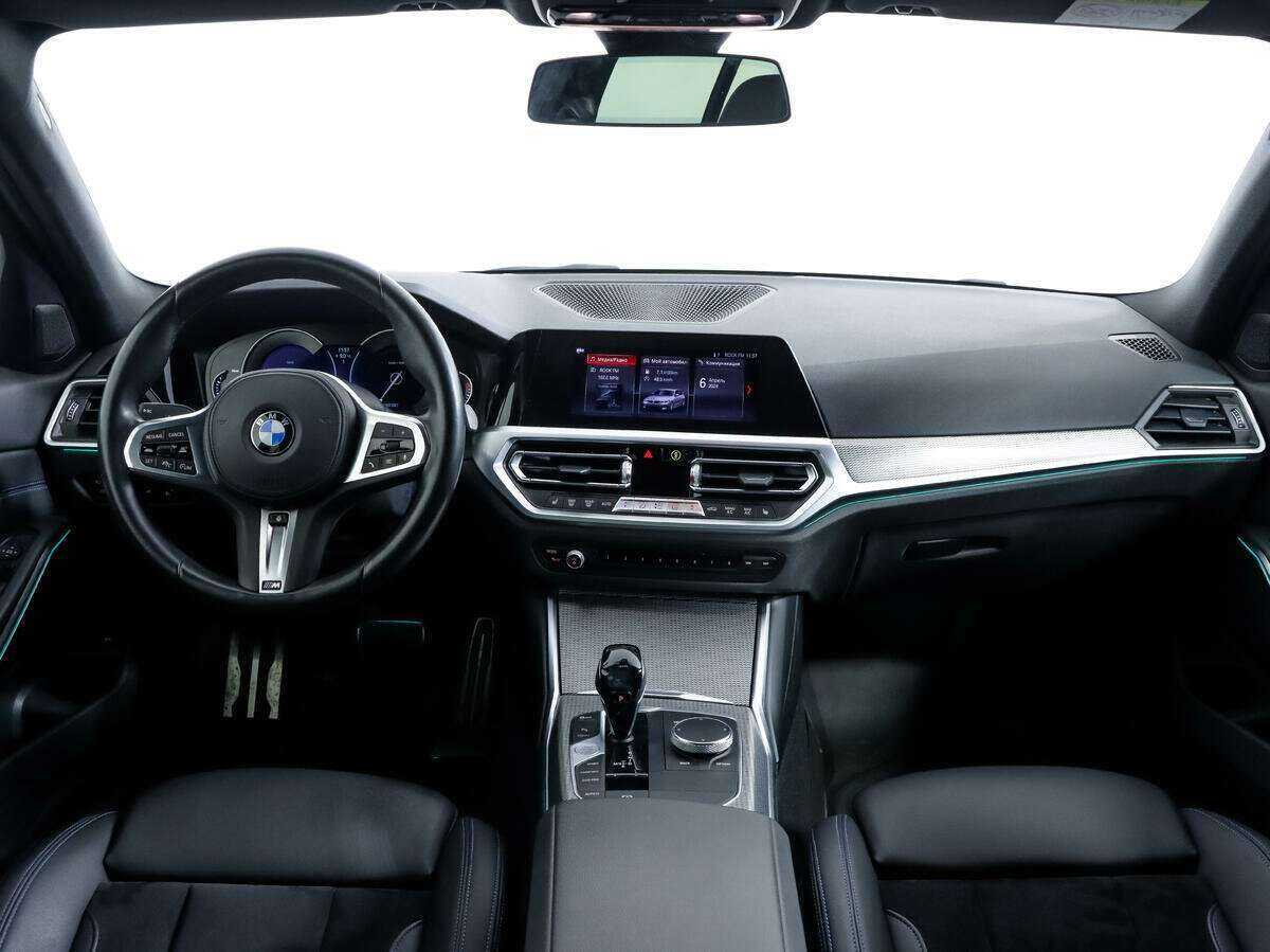 BMW 3 серии с пробегом — 2020 год. Фото: #9
