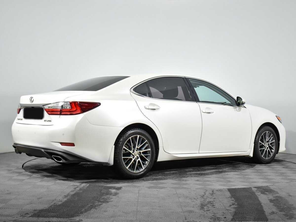 Lexus ES с пробегом — 2015 год. Фото: #3