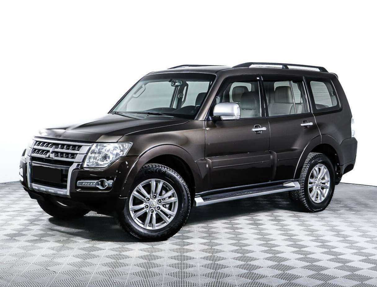 Mitsubishi Pajero с пробегом — 2017 год. Посмотреть фото