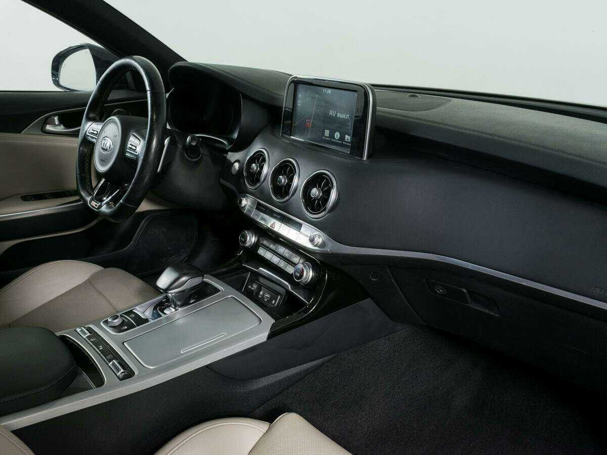 Kia Stinger с пробегом — 2018 год. Фото: #6