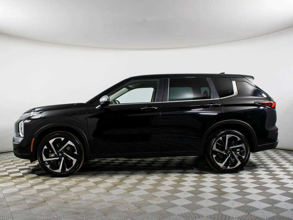 Mitsubishi Outlander с пробегом — 2022 год. Фото: #7