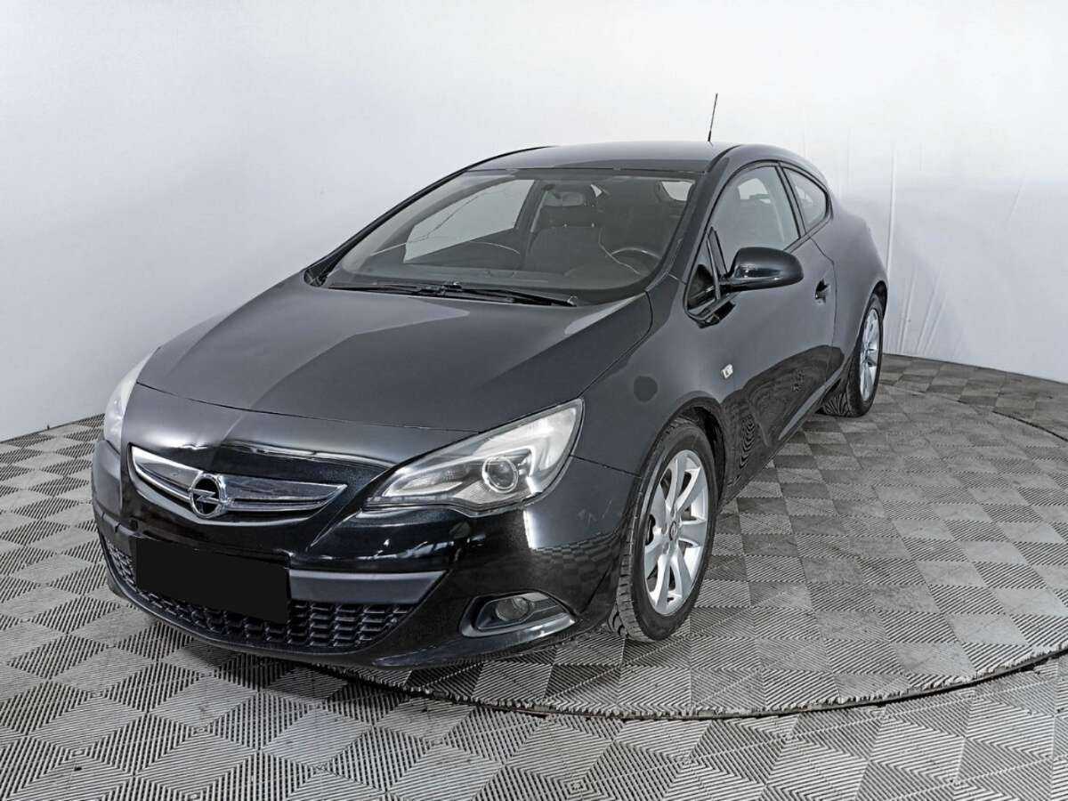 Opel Astra с пробегом — 2011 год. Фото: #0