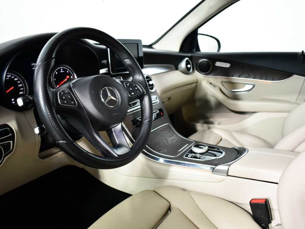 Mercedes-Benz GLC с пробегом — 2015 год. Фото: #12