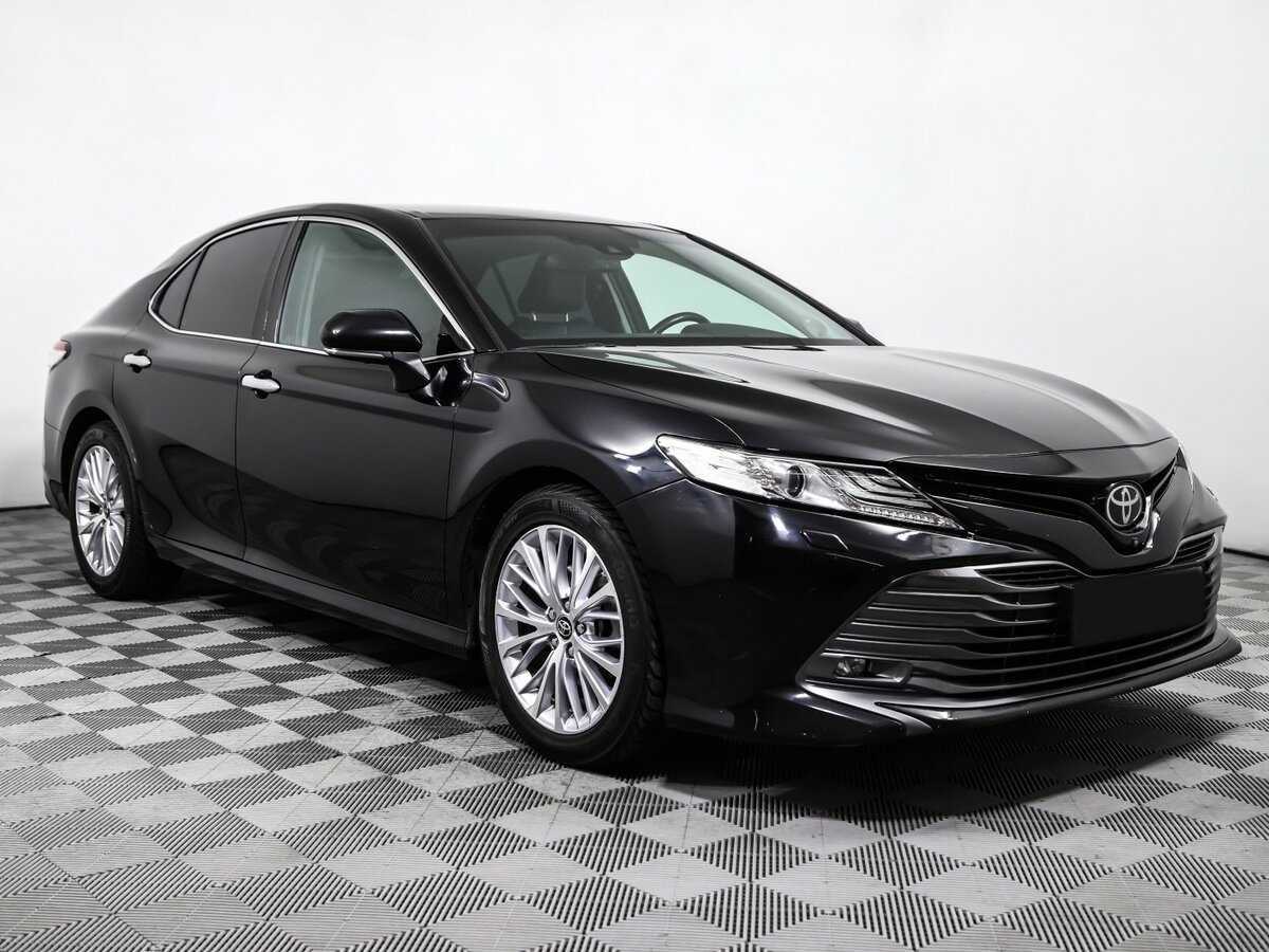 Toyota Camry с пробегом — 2018 год. Фото: #2
