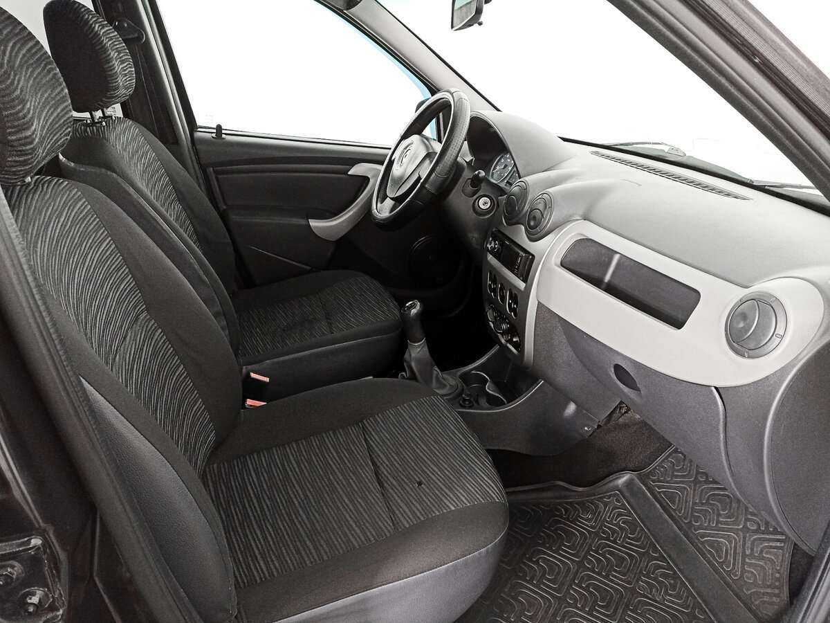 Renault Logan с пробегом — 2011 год. Фото: #8