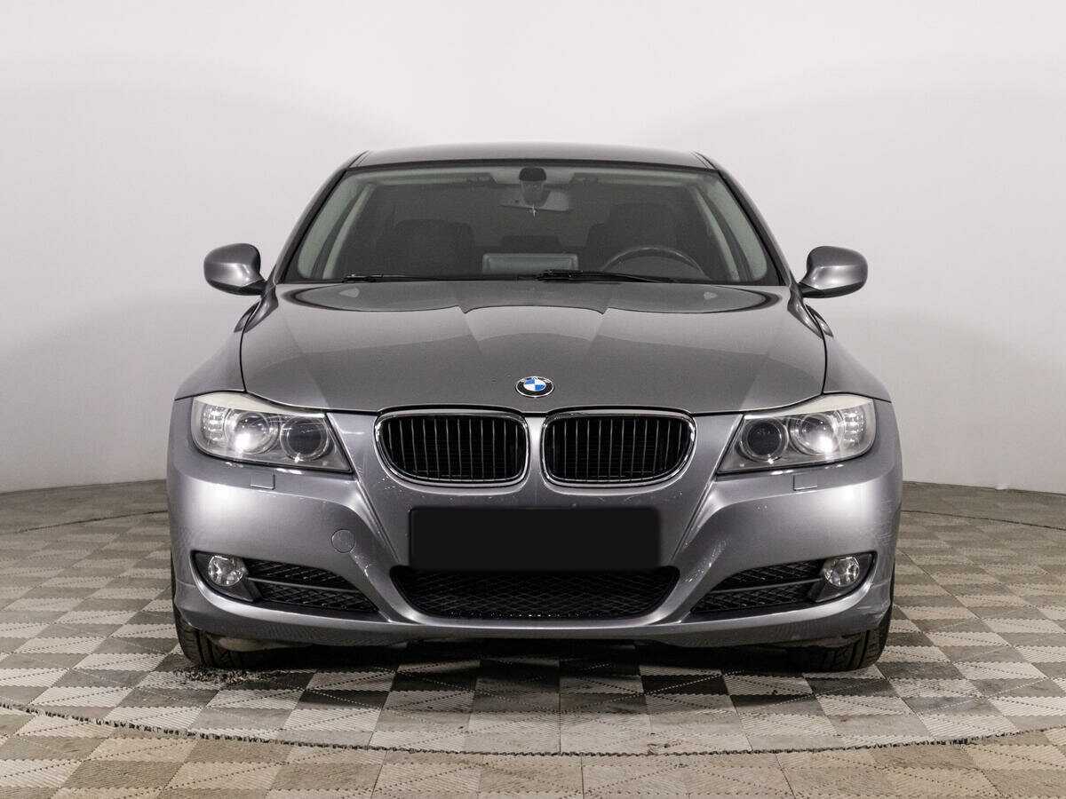 BMW 3 серии с пробегом — 2011 год. Фото: #1