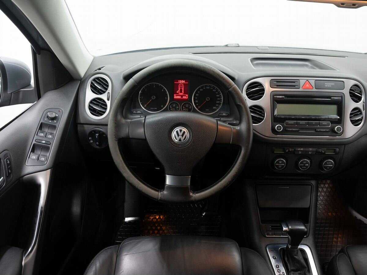 Volkswagen Tiguan с пробегом — 2009 год. Фото: #12