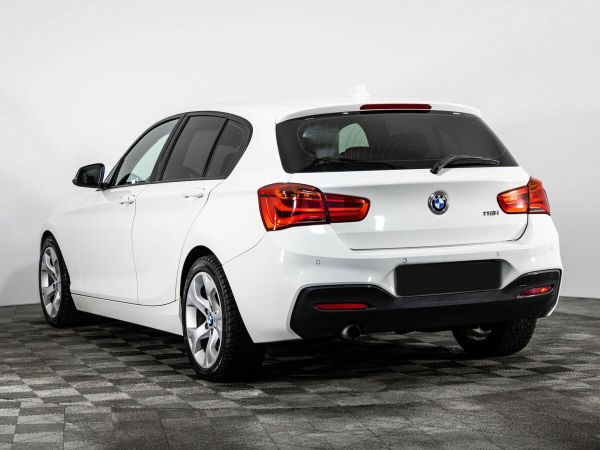 BMW 1 серии с пробегом — 2012 год. Фото: #6