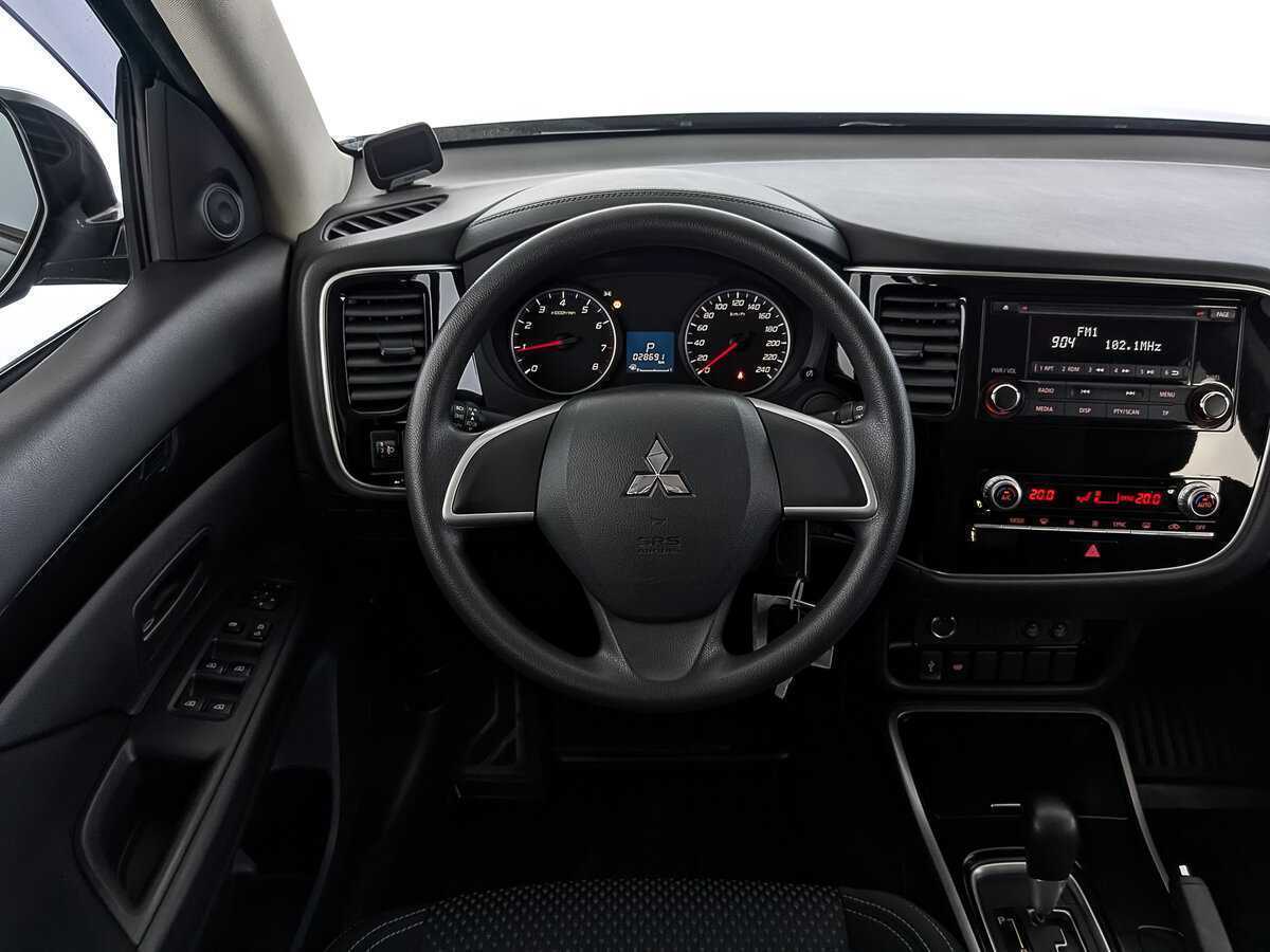 Mitsubishi Outlander с пробегом — 2021 год. Фото: #21