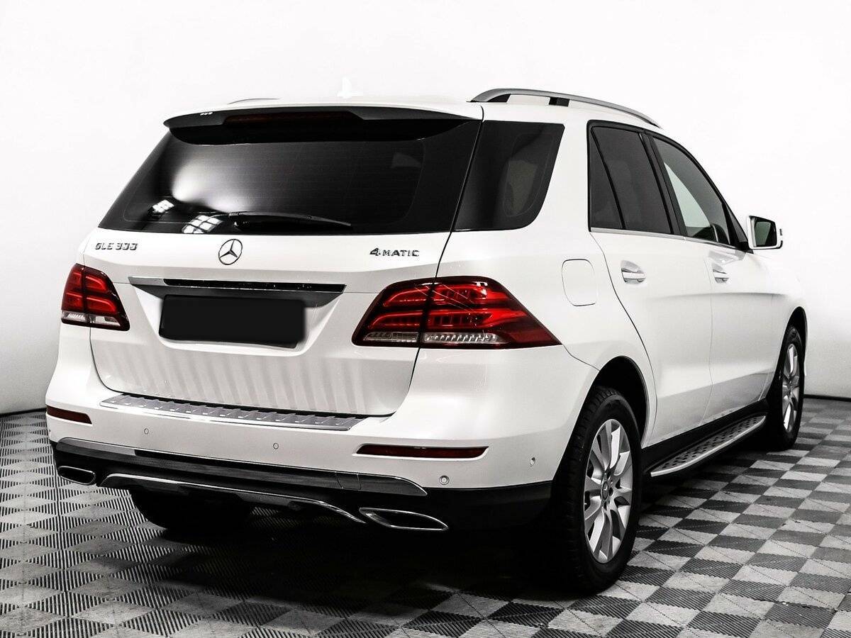 Mercedes-Benz GLE с пробегом — 2015 год. Фото: #4