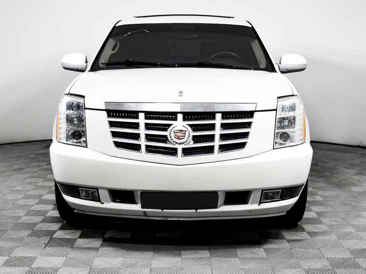 Cadillac Escalade с пробегом — 2010 год. Фото: #1