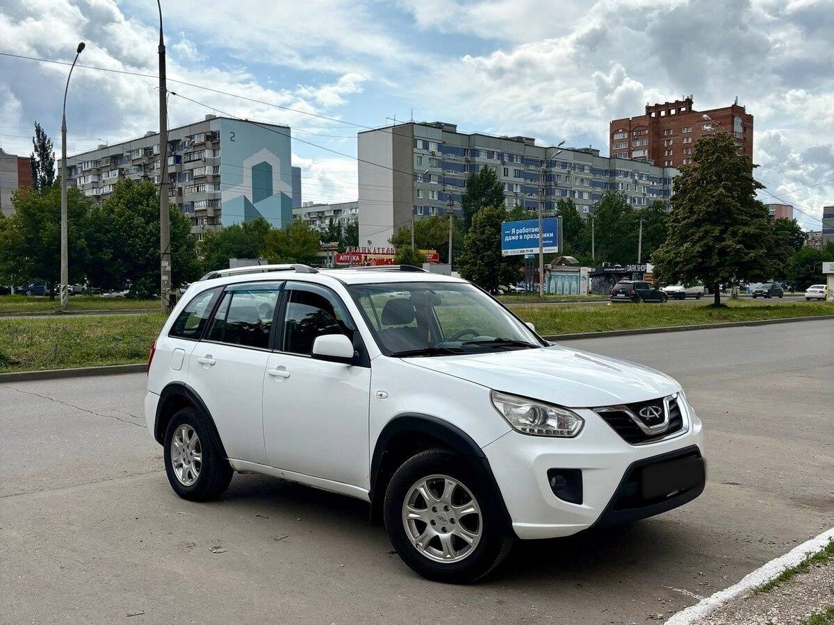 Chery Tiggo (T11) с пробегом — 2013 год. Фото: #2
