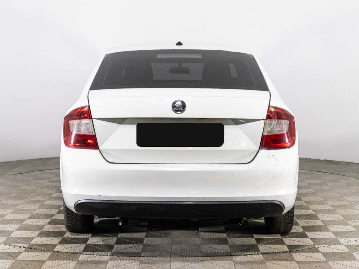 Skoda Rapid с пробегом — 2016 год. Фото: #2