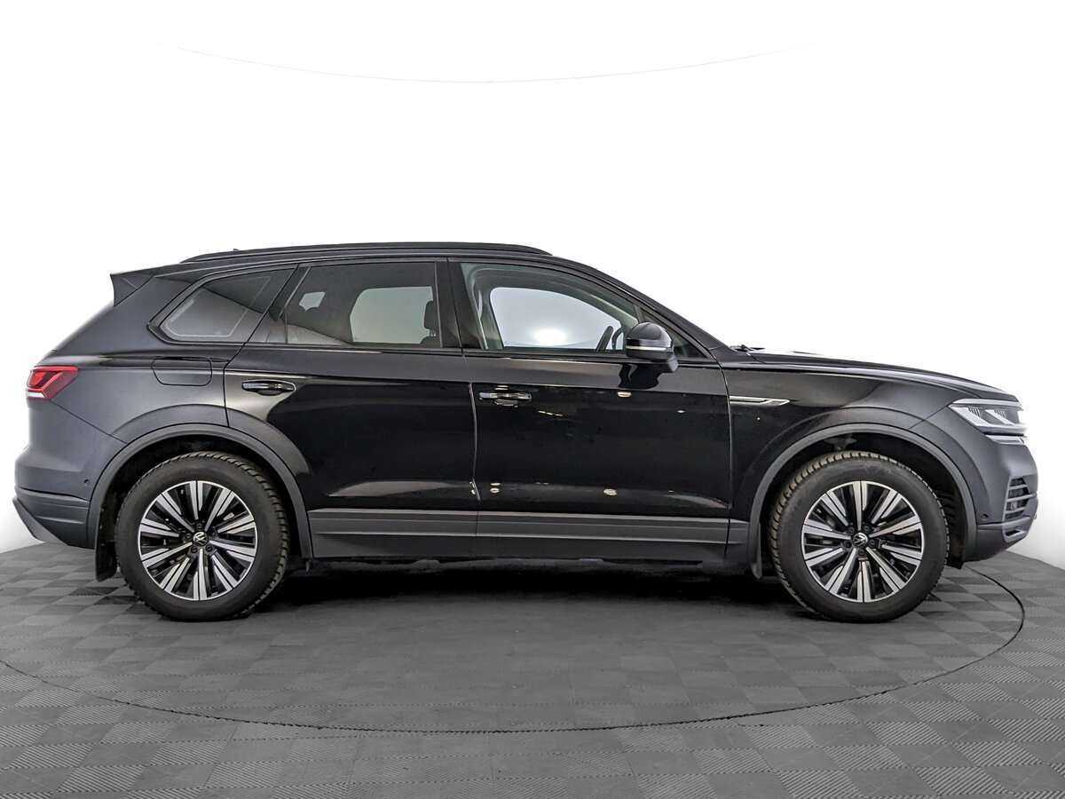 Volkswagen Touareg с пробегом — 2021 год. Фото: #3