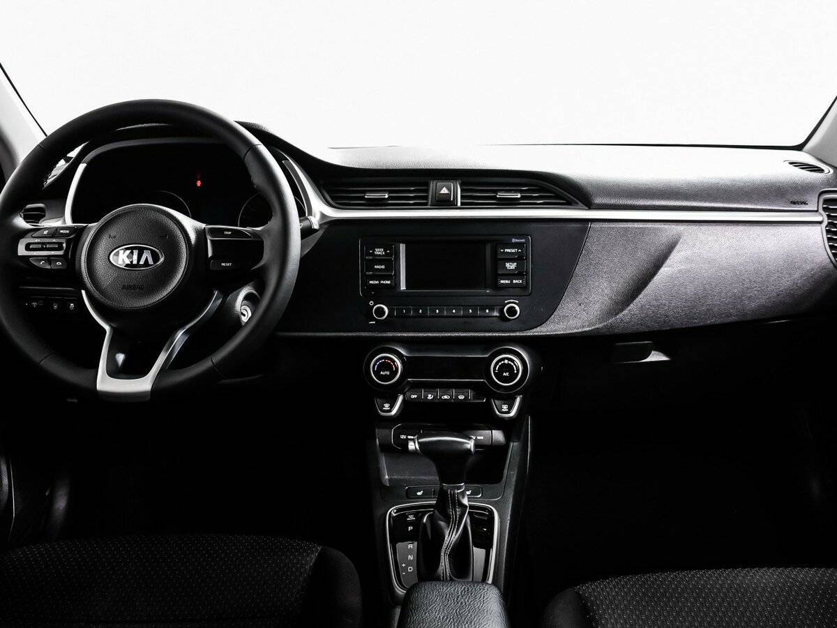 Kia Rio с пробегом — 2020 год. Фото: #10