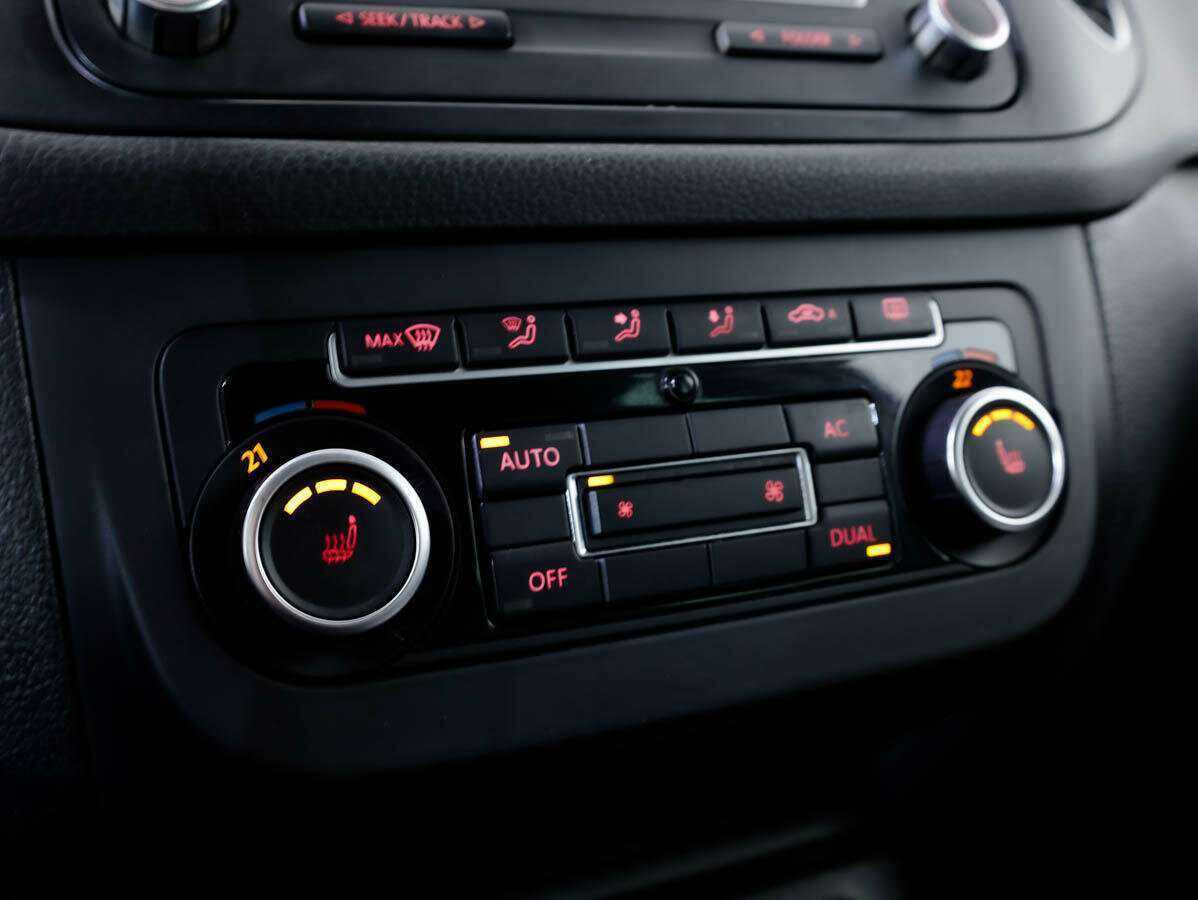 Volkswagen Golf Plus с пробегом — 2011 год. Фото: #14