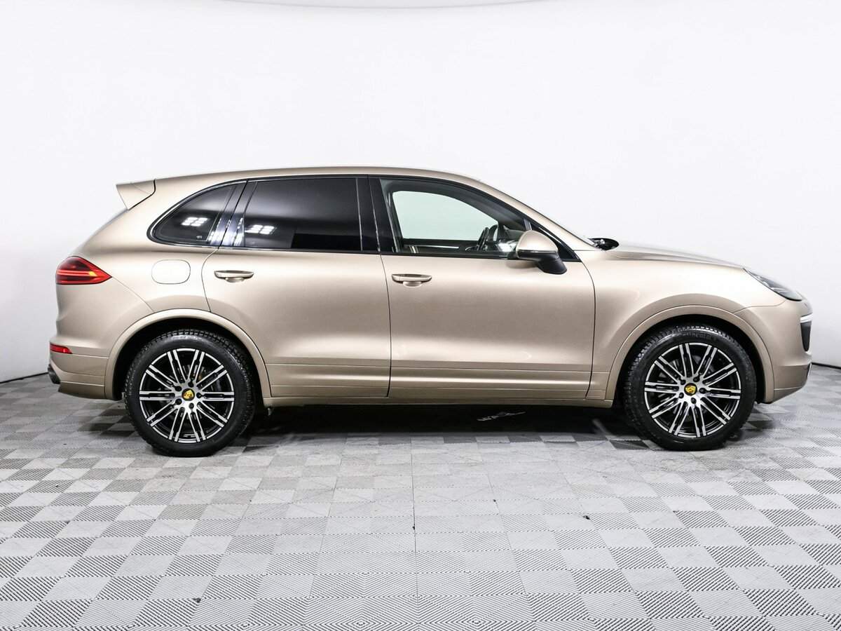 Porsche Cayenne с пробегом — 2015 год. Фото: #3