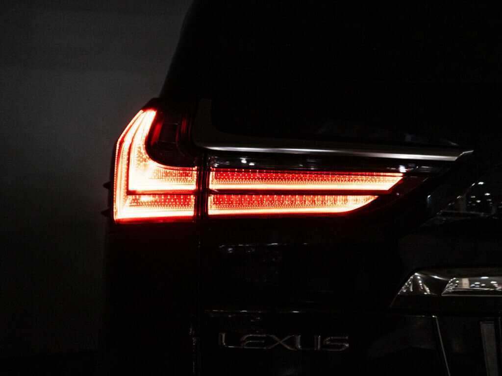 Lexus LX с пробегом — 2018 год. Фото: #31