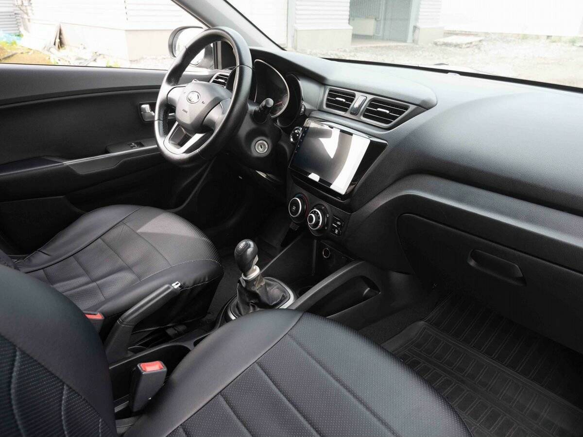 Kia Rio с пробегом — 2014 год. Фото: #10