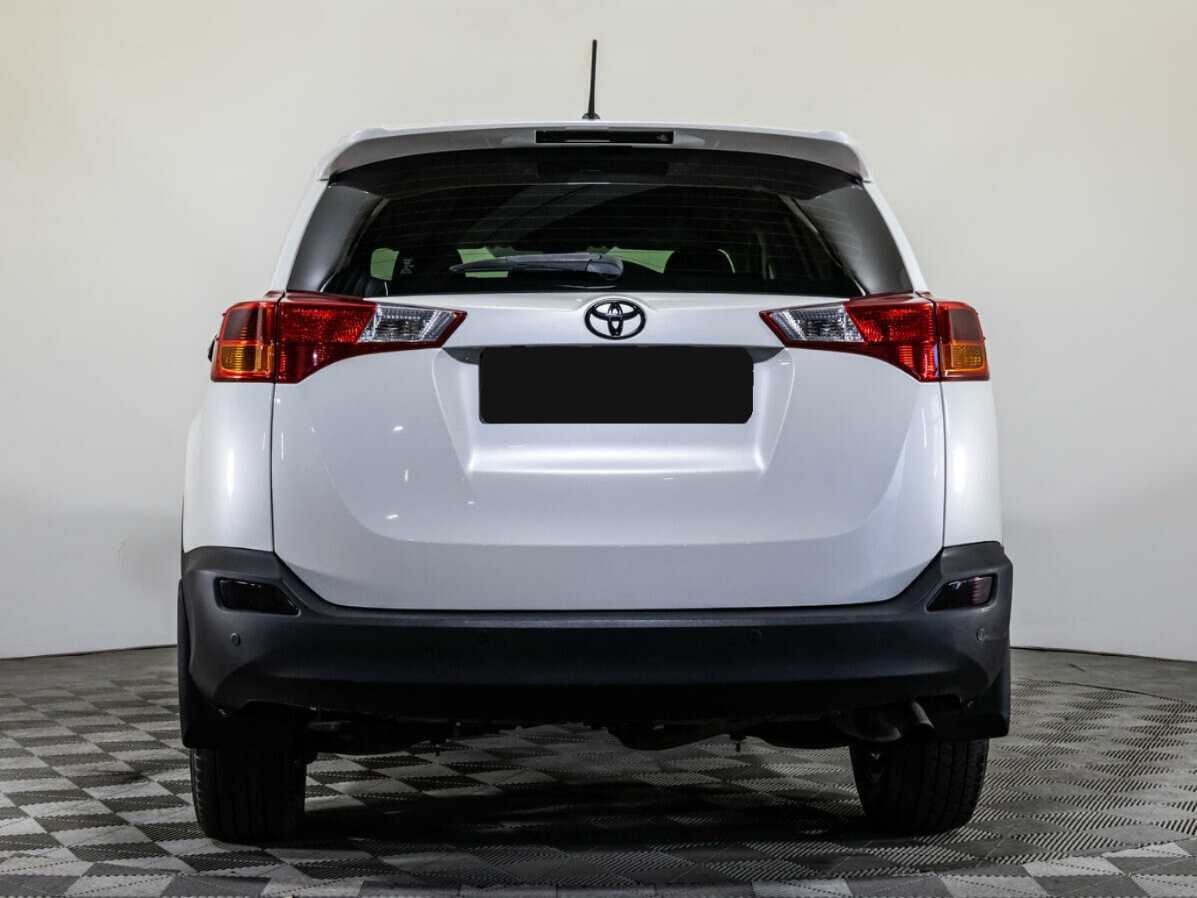 Toyota RAV4 с пробегом — 2012 год. Фото: #3