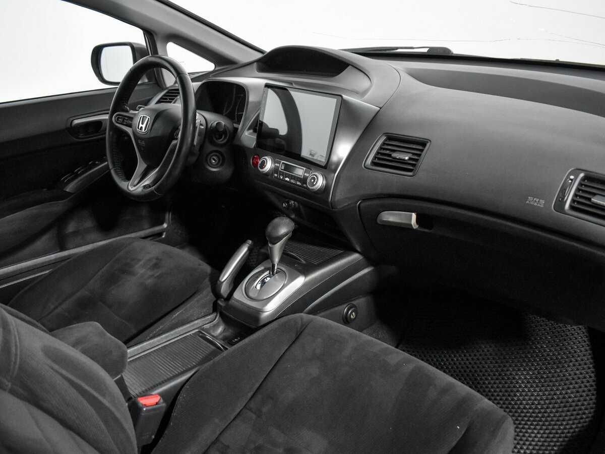 Honda Civic с пробегом — 2008 год. Фото: #11