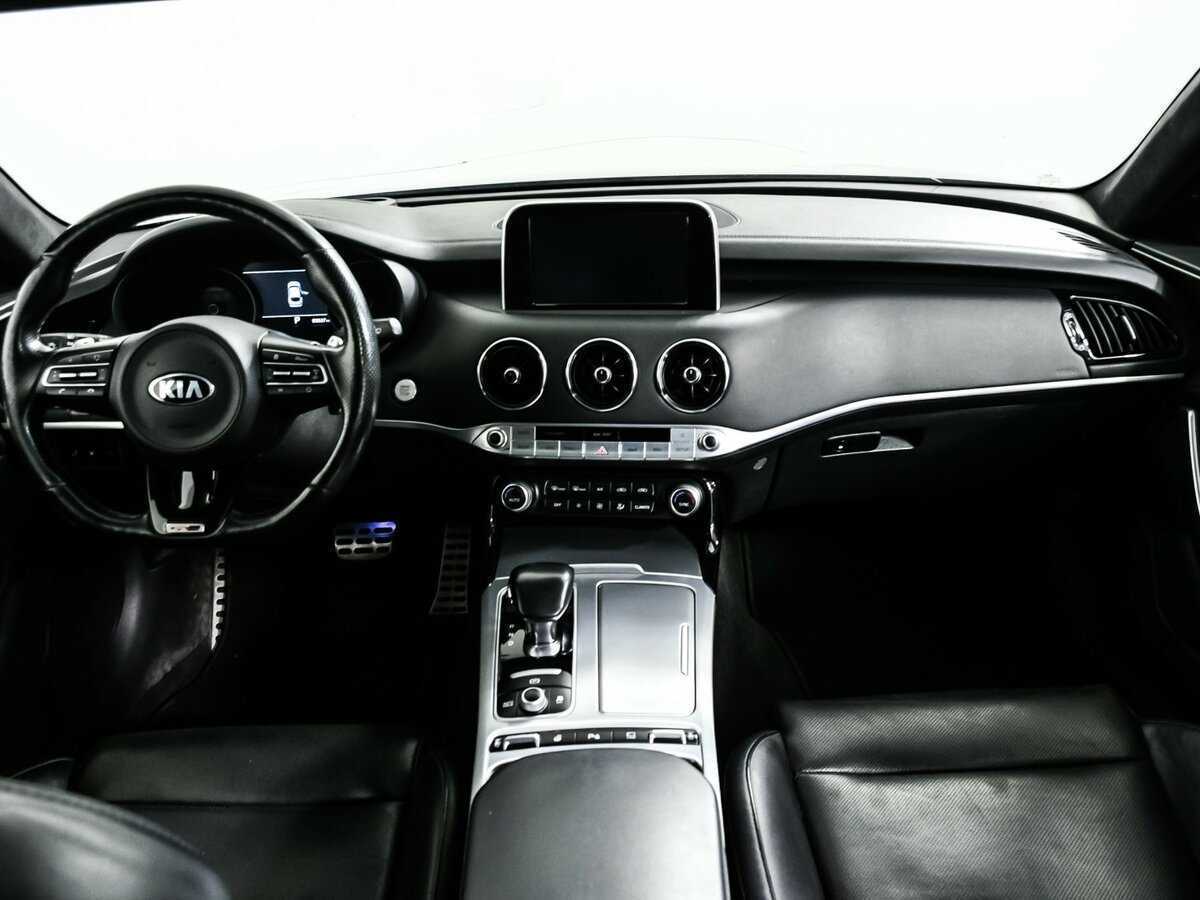Kia Stinger с пробегом — 2018 год. Фото: #10