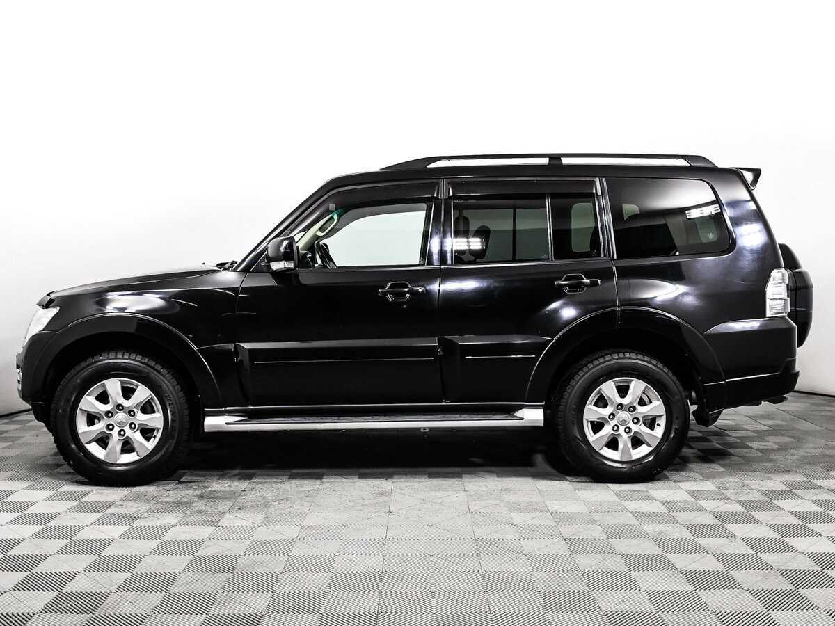 Mitsubishi Pajero с пробегом — 2015 год. Фото: #7