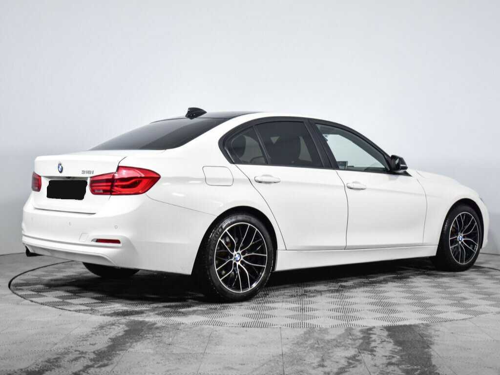 BMW 3 серии с пробегом — 2017 год. Фото: #4