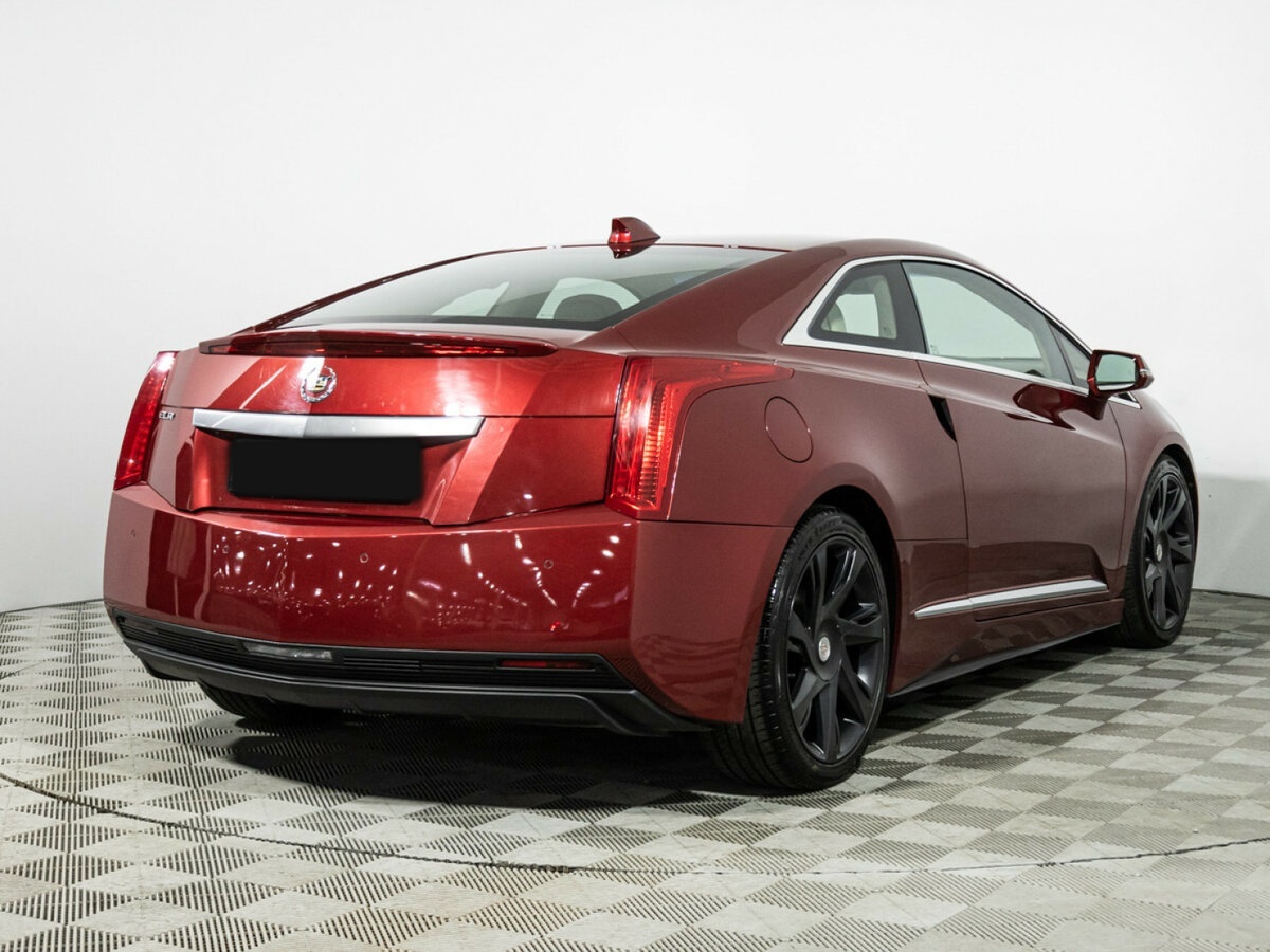 Cadillac ELR с пробегом — 2014 год. Фото: #4
