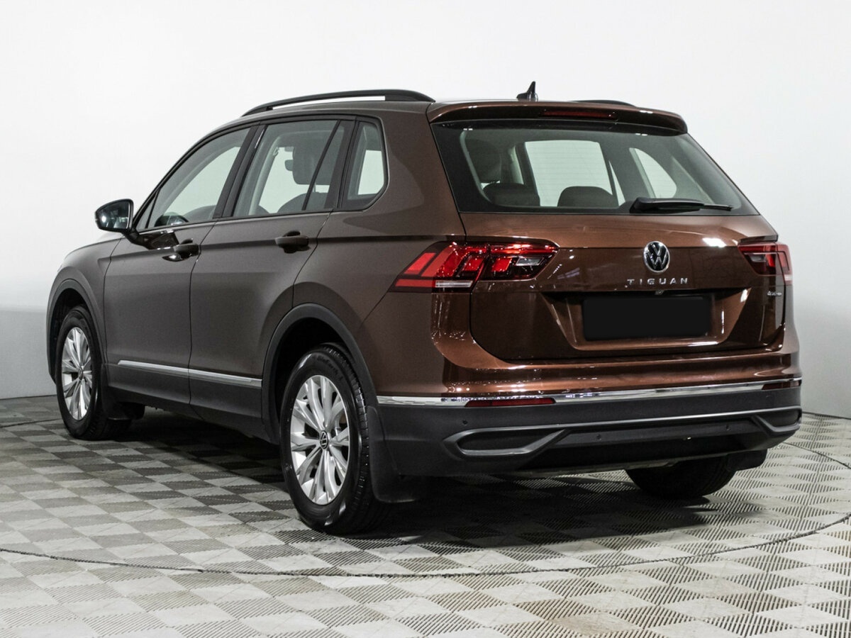 Volkswagen Tiguan с пробегом — 2021 год. Фото: #6