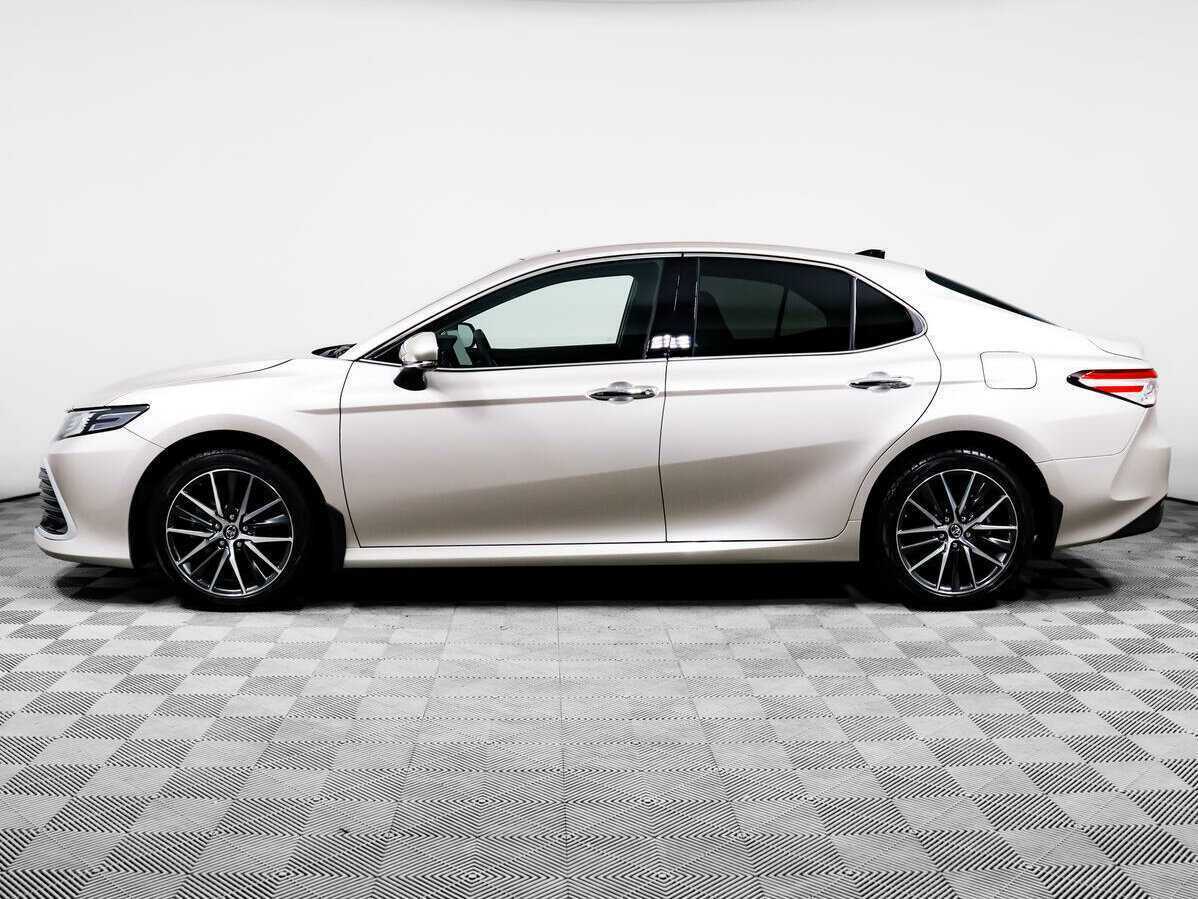 Toyota Camry с пробегом — 2022 год. Фото: #7