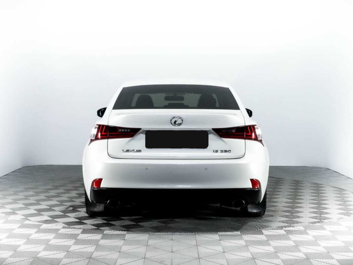 Lexus IS с пробегом — 2015 год. Фото: #5