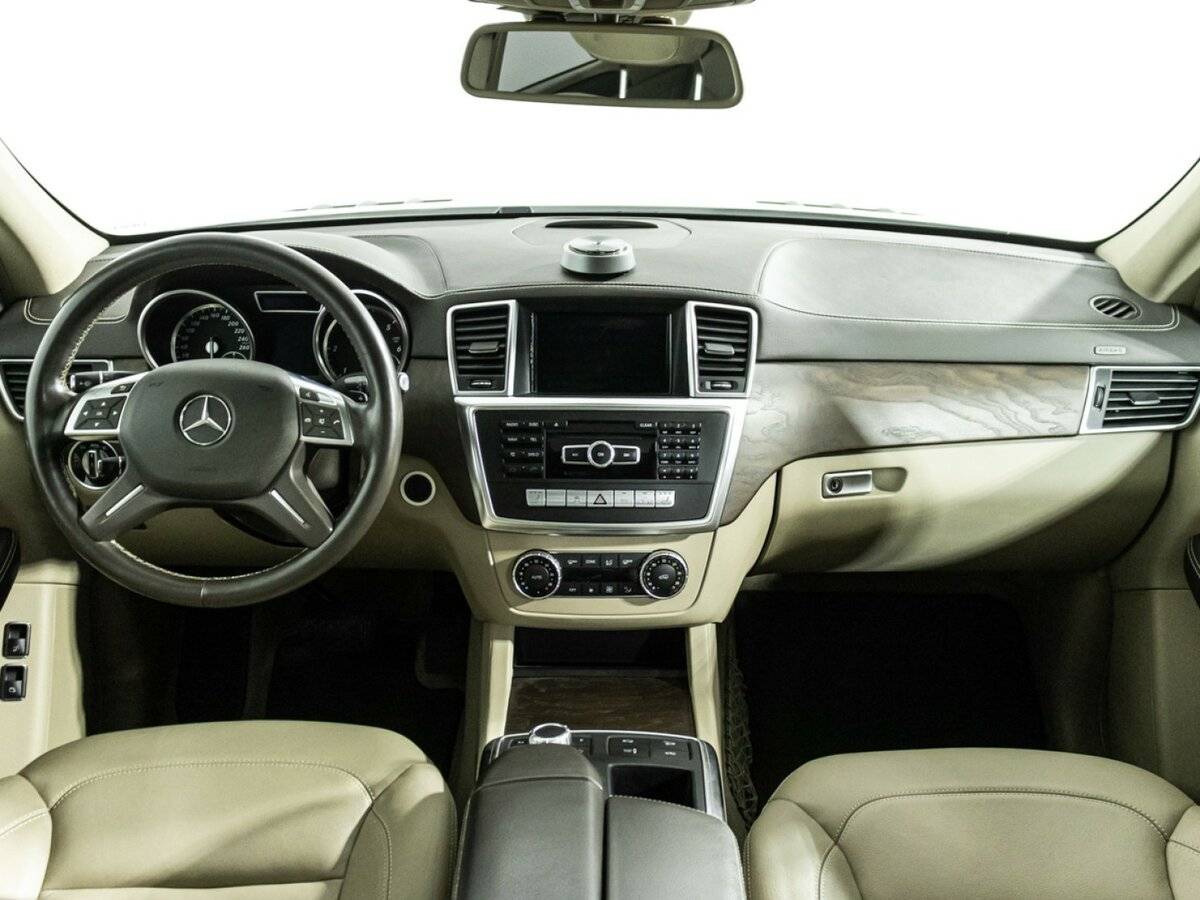 Mercedes-Benz GL-Класс с пробегом — 2015 год. Фото: #10