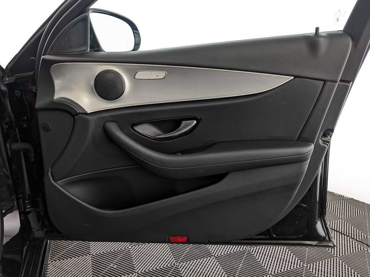 Mercedes-Benz E-Класс с пробегом — 2019 год. Фото: #19
