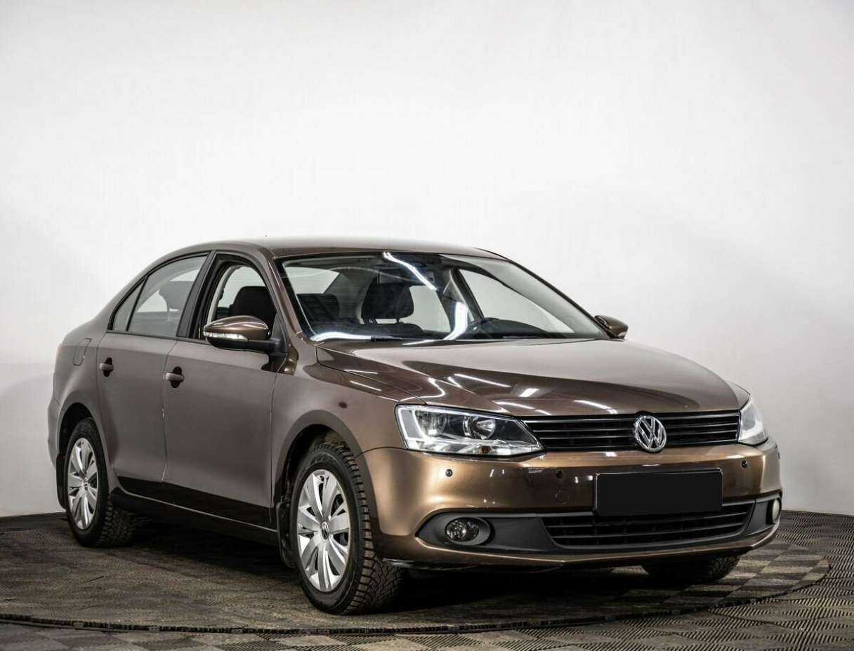 Volkswagen Jetta с пробегом — 2011 год. Фото: #2