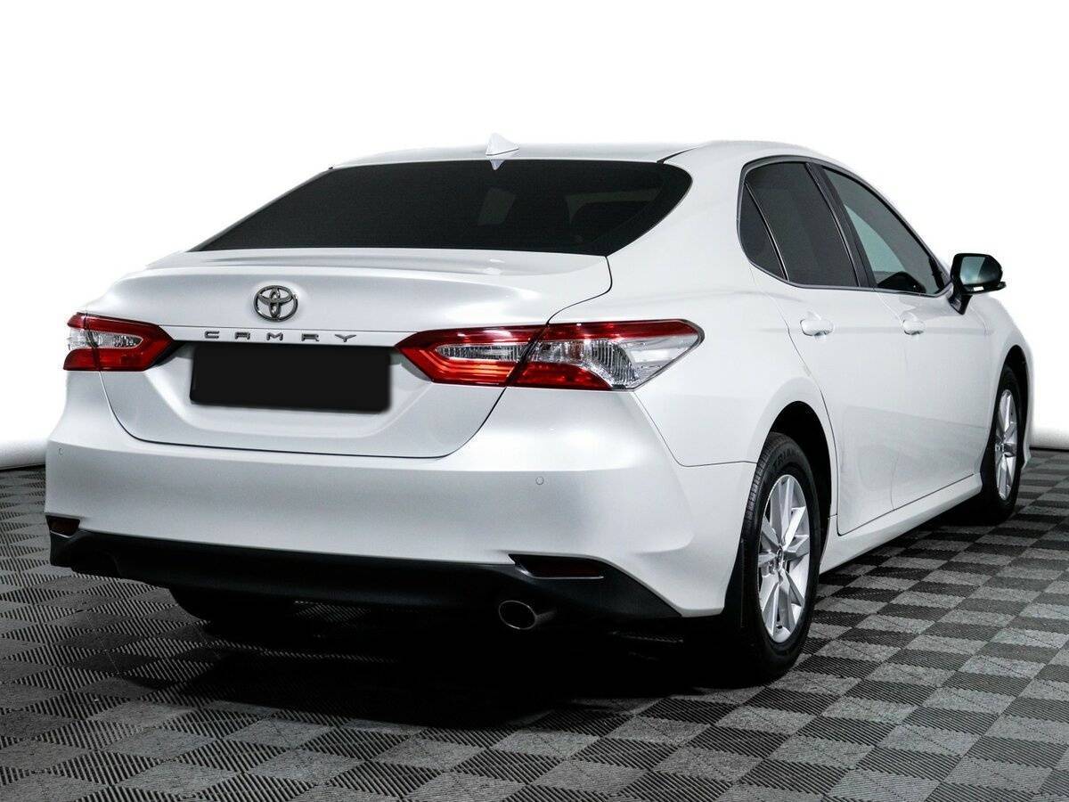 Toyota Camry с пробегом — 2019 год. Фото: #4