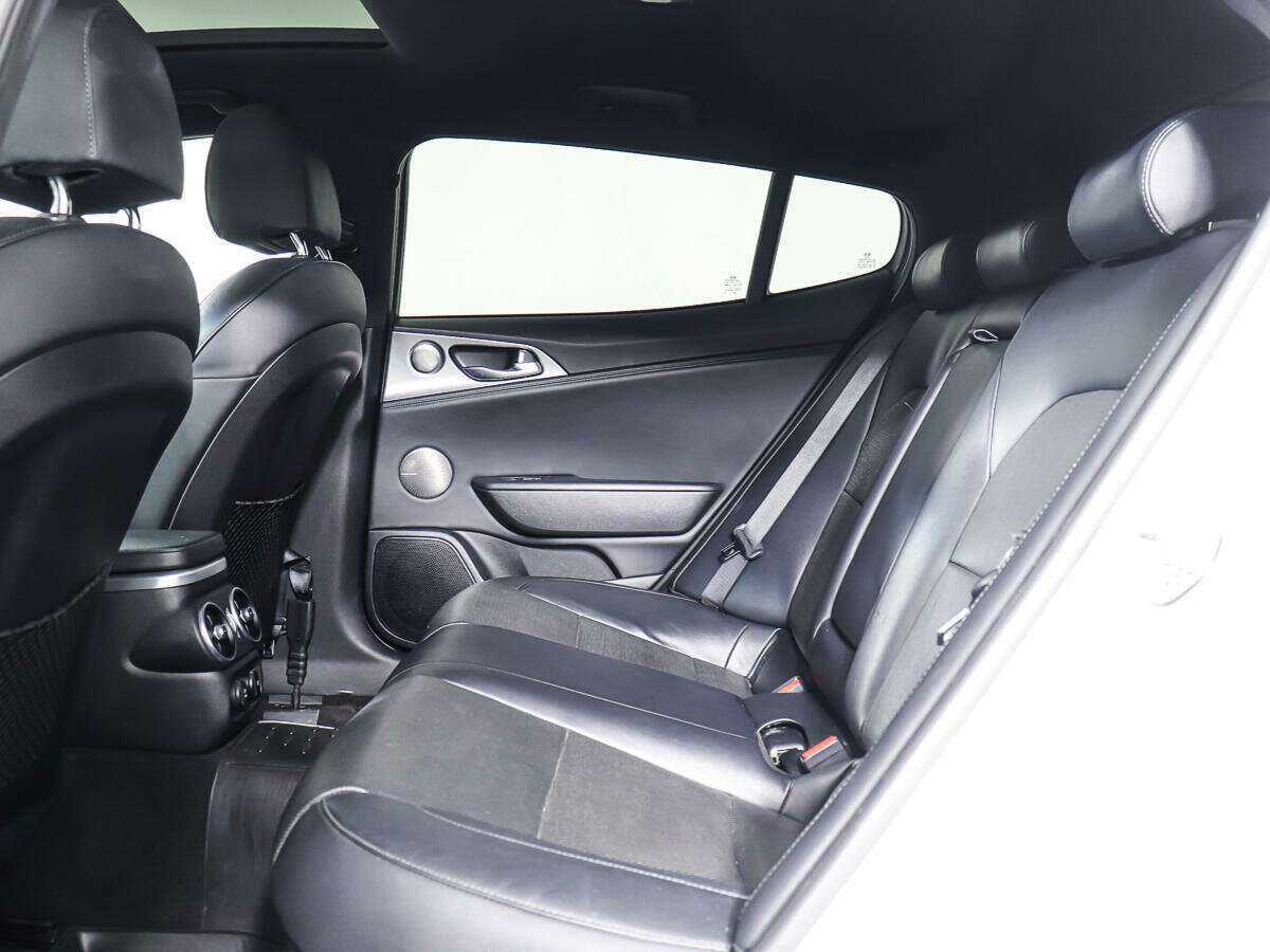 Kia Stinger с пробегом — 2018 год. Фото: #9