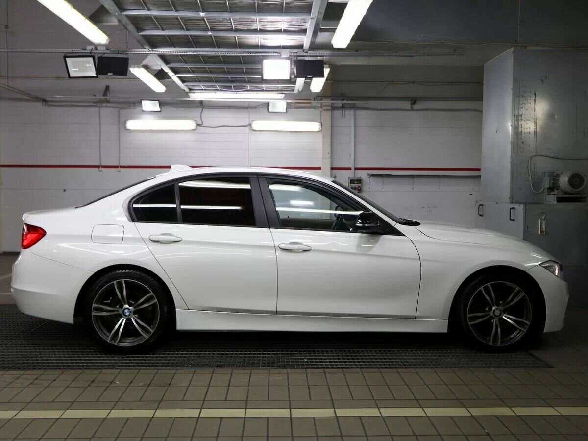 BMW 3 серии с пробегом — 2014 год. Фото: #11