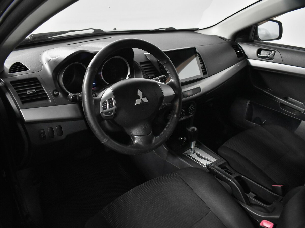 Mitsubishi Lancer с пробегом — 2011 год. Фото: #5