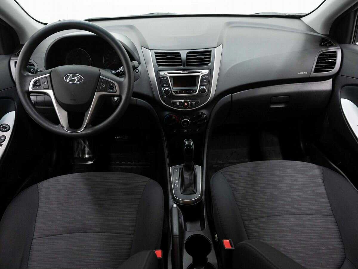 Hyundai Solaris с пробегом — 2016 год. Фото: #13
