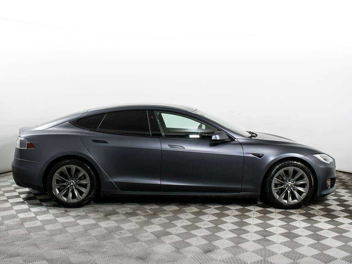 Tesla Model S с пробегом — 2019 год. Фото: #3