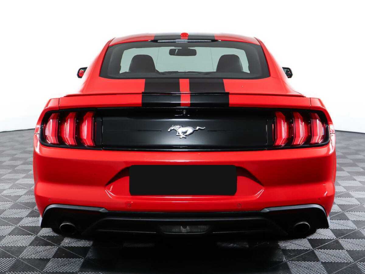 Ford Mustang с пробегом — 2020 год. Фото: #5